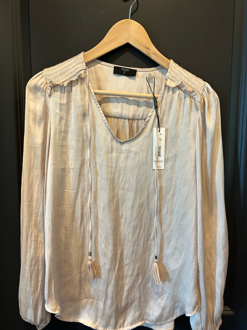 NWT Tahari Stone blouse XS